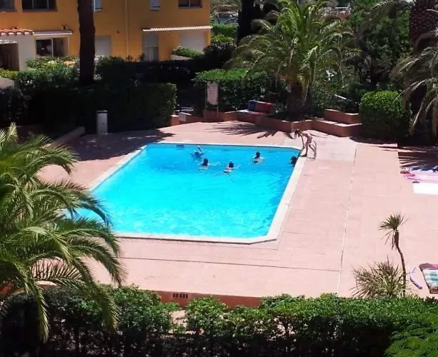 2 Pieces Cap D'agde آجد